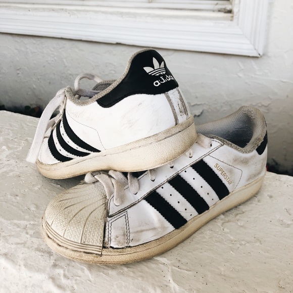 Adidas Superstar Sneakers - Picture 2 of 6